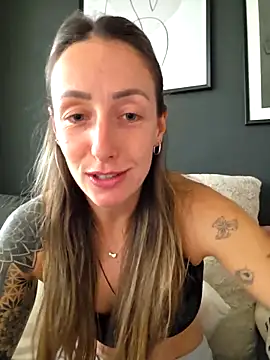 NicoleKaiser online show from 04/19/26, 05:12