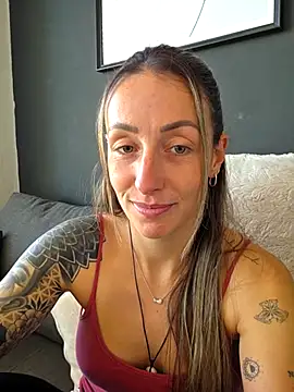 NicoleKaiser online show from 04/30/26, 08:09