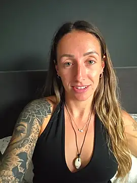 NicoleKaiser online show from 05/27/26, 06:05