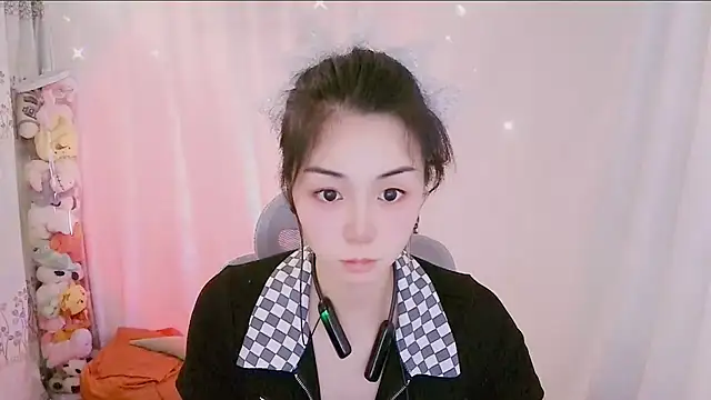 Snapshot of Puresnow chatting on 06/23/26, 01:53 Puresnow online show from 06/23/26, 01:53