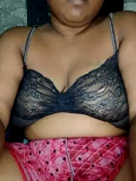 Snapshot of Rishwana69 chatting on 04/22/26, 03:57 Rishwana69 online show from 04/22/26, 03:57