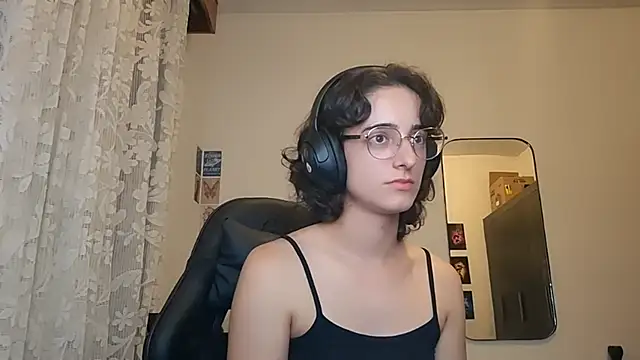 Snapshot of SanjuanaEytchison chatting on 03/20/26, 10:42 SanjuanaEytchison online show from 03/20/26, 10:42