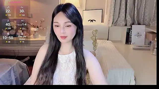 Snapshot of KCYE-CC chatting on 04/24/26, 01:13 KCYE-CC online show from 04/24/26, 01:13