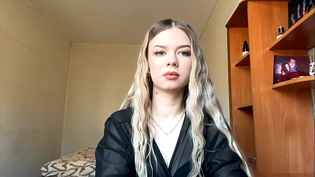 Snapshot of DeettaTolly chatting on 03/29/26, 05:18 DeettaTolly online show from 03/29/26, 05:18