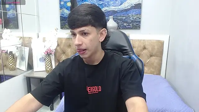 Snapshot of AdrianFranko chatting on 07/03/26, 12:33 AdrianFranko online show from 07/03/26, 12:33