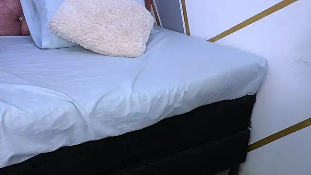 Alexxa cutie online show from 07/28/26, 02:13