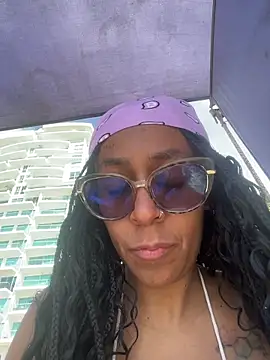 Snapshot of PriscilaCooper chatting on 04/20/26, 08:10 PriscilaCooper online show from 04/20/26, 08:10