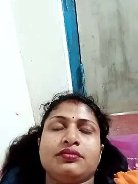 Snapshot of Leelaaji chatting on 03/23/26, 10:03 Leelaaji online show from 03/23/26, 10:03