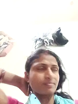 Snapshot of Leelaaji chatting on 03/31/26, 09:21 Leelaaji online show from 03/31/26, 09:21
