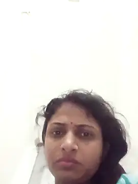 Snapshot of Leelaaji chatting on 04/19/26, 01:38 Leelaaji online show from 04/19/26, 01:38