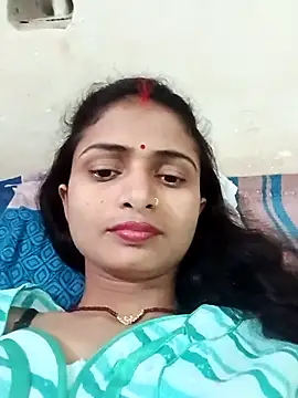 Snapshot of Leelaaji chatting on 04/22/26, 08:06 Leelaaji online show from 04/22/26, 08:06