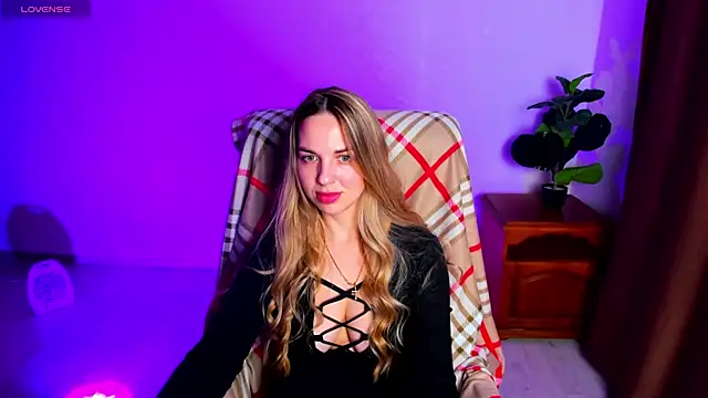 Snapshot of Alexandracandy chatting on 04/02/26, 12:25 Alexandracandy online show from 04/02/26, 12:25