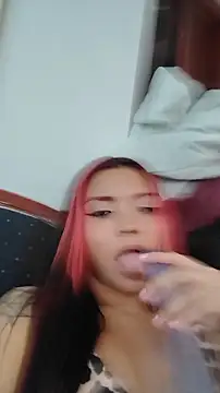 Snapshot of Candyfox_7 chatting on 03/29/26, 03:23 Candyfox 7 online show from 03/29/26, 03:23