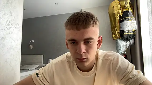 Snapshot of SoloFury chatting on 06/16/26, 07:11 SoloFury online show from 06/16/26, 07:11