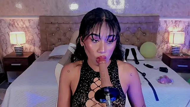 Horny Brunette  online show from 03/20/26, 04:06