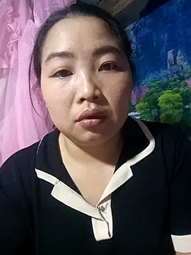 Snapshot of Huemy098 chatting on 04/16/26, 11:18 Huemy098 online show from 04/16/26, 11:18