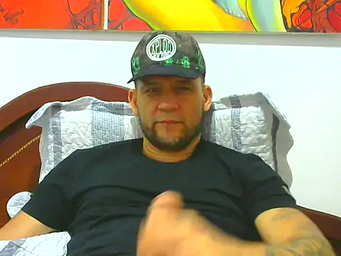 Snapshot of altenori chatting on 04/21/26, 01:42 altenori online show from 04/21/26, 01:42