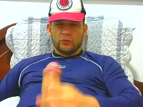 Snapshot of altenori chatting on 04/26/26, 02:31 altenori online show from 04/26/26, 02:31