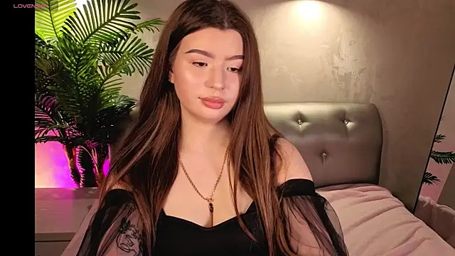Sophia Everly online show from 04/28/26, 09:47