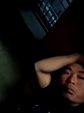 Snapshot of boy-pho- chatting on 04/01/26, 04:57 boy-pho- online show from 04/01/26, 04:57