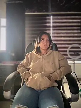 Laila LS online show from 03/18/26, 01:36