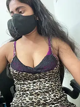 Snapshot of sexy-riyaa43 chatting on 04/01/26, 05:21 sexy-riyaa43 online show from 04/01/26, 05:21