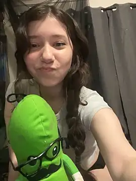 danneillove online show from 03/18/26, 06:16