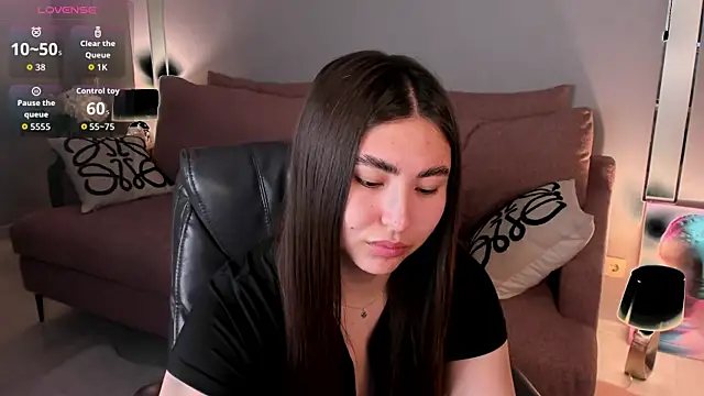 Snapshot of IceIcebabe_ chatting on 04/06/26, 01:03 IceIcebabe online show from 04/06/26, 01:03