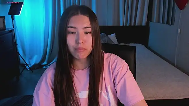 Snapshot of IceIcebabe_ chatting on 06/12/26, 01:04 IceIcebabe online show from 06/12/26, 01:04