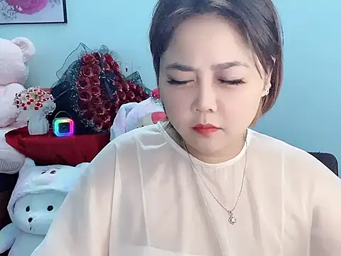 Snapshot of Nhanlu009 chatting on 04/18/26, 07:58 Nhanlu009 online show from 04/18/26, 07:58