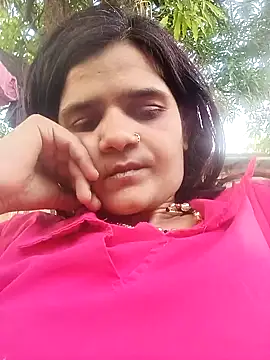 Snapshot of Sexy-Riya chatting on 04/04/26, 12:24 Sexy-Riya online show from 04/04/26, 12:24