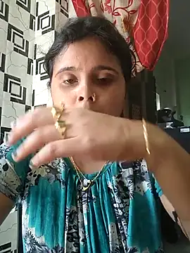 Snapshot of hotbhabhi_0 chatting on 04/04/26, 04:22 hotbhabhi 0 online show from 04/04/26, 04:22