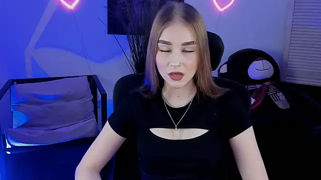 Snapshot of SparkleRoses chatting on 04/02/26, 01:42 SparkleRoses online show from 04/02/26, 01:42