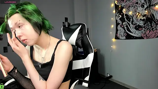 Snapshot of LittleKittenStar chatting on 03/31/26, 02:57 LittleKittenStar online show from 03/31/26, 02:57