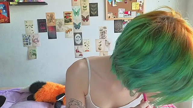 Snapshot of LittleKittenStar chatting on 05/30/26, 01:30 LittleKittenStar online show from 05/30/26, 01:30