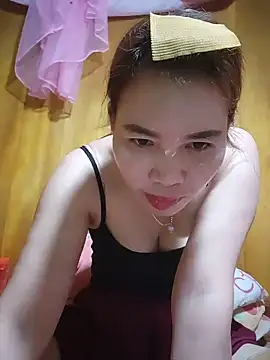 Snapshot of Reeoo-93 chatting on 07/20/26, 12:29 Reeoo-93 online show from 07/20/26, 12:29