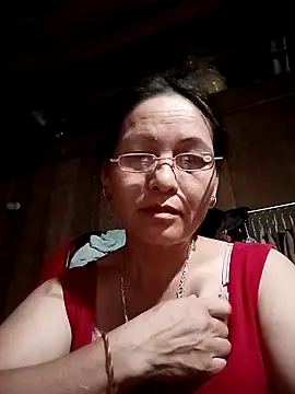 Snapshot of Lliygy chatting on 06/22/26, 10:40 Lliygy online show from 06/22/26, 10:40