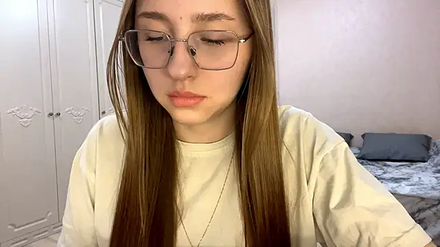 Snapshot of Vickyfaith chatting on 04/27/26, 08:29 Vickyfaith online show from 04/27/26, 08:29