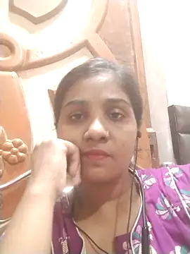 Snapshot of LovelyRenu chatting on 03/25/26, 08:53 LovelyRenu online show from 03/25/26, 08:53