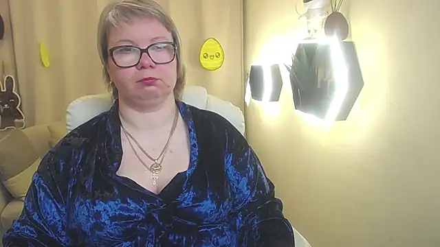 Snapshot of BonnnyBoobsy chatting on 04/14/26, 05:57 BonnnyBoobsy online show from 04/14/26, 05:57