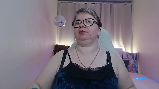 Snapshot of BonnnyBoobsy chatting on 05/26/26, 06:37 BonnnyBoobsy online show from 05/26/26, 06:37