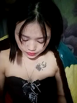 Snapshot of Eli18 chatting on 04/01/26, 01:23 Eli18 online show from 04/01/26, 01:23