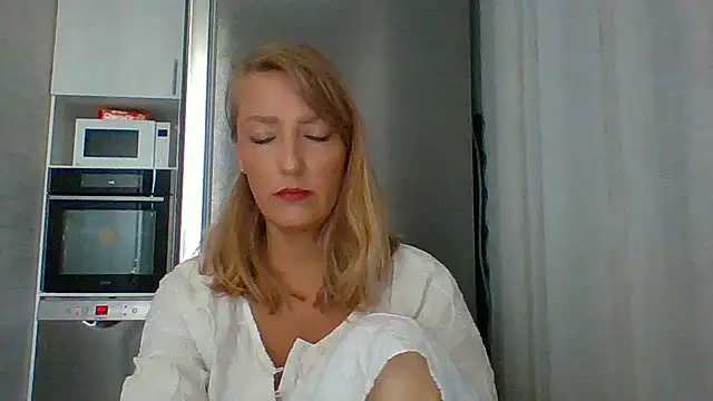 Snapshot of Satu8 chatting on 06/27/26, 10:53 Satu8 online show from 06/27/26, 10:53
