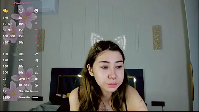 Snapshot of gigi_meii chatting on 04/25/26, 01:36 gigi meii online show from 04/25/26, 01:36