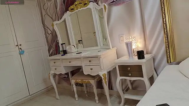 ninaBravu online show from 06/22/26, 02:03