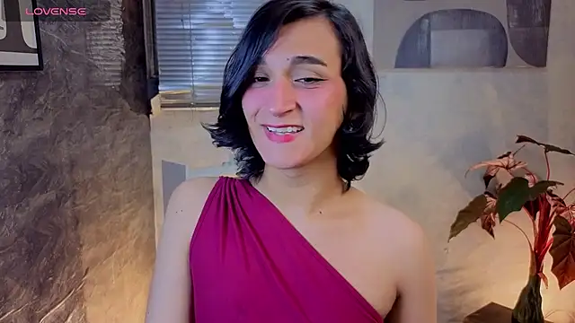 Snapshot of Zoee_Kiss_ chatting on 05/03/26, 04:40 Zoee Kiss online show from 05/03/26, 04:40