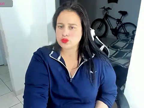 Snapshot of Atenea_19_ chatting on 05/20/26, 05:13 Atenea 19 online show from 05/20/26, 05:13