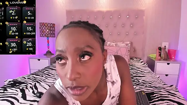 Snapshot of Jorinde_Sexy chatting on 04/07/26, 04:02 Jorinde Sexy online show from 04/07/26, 04:02