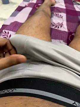 Snapshot of couple-new chatting on 03/21/26, 11:04 couple-new online show from 03/21/26, 11:04