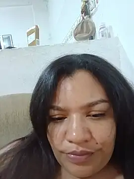 Snapshot of Lara_Seduce chatting on 04/05/26, 08:33 Lara Seduce online show from 04/05/26, 08:33